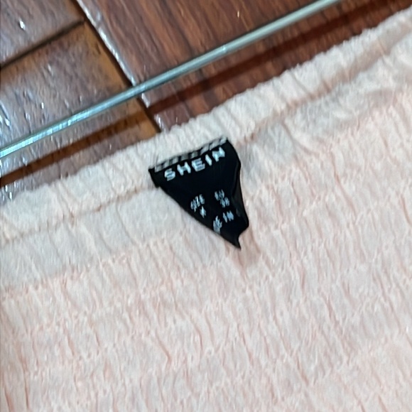 Skirt - Picture 3 of 3